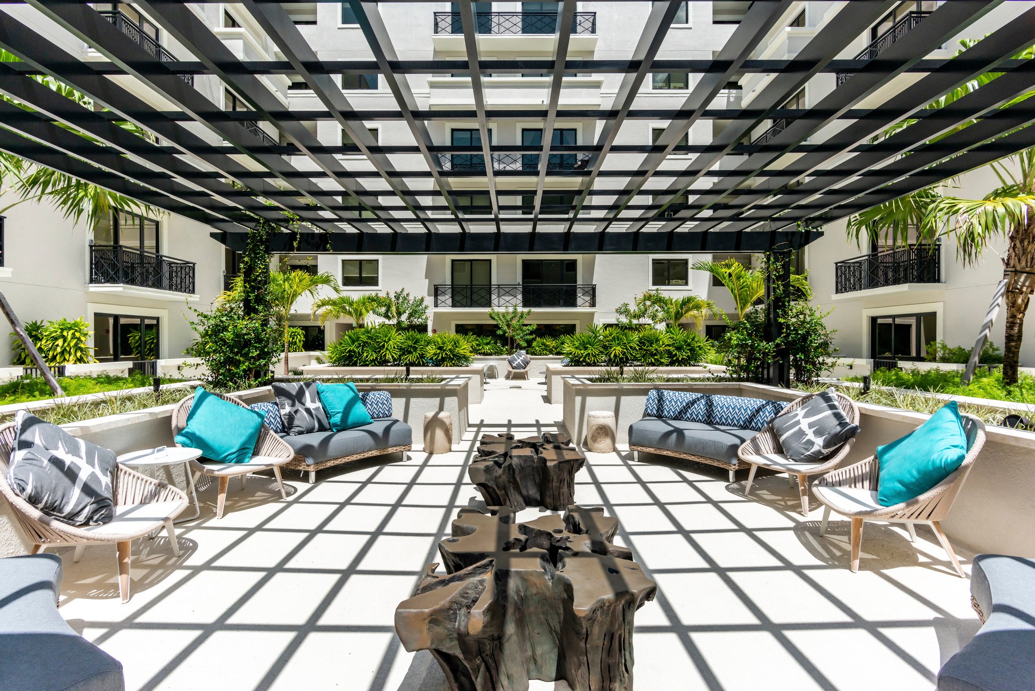 Outdoor Lounge in Courtyard